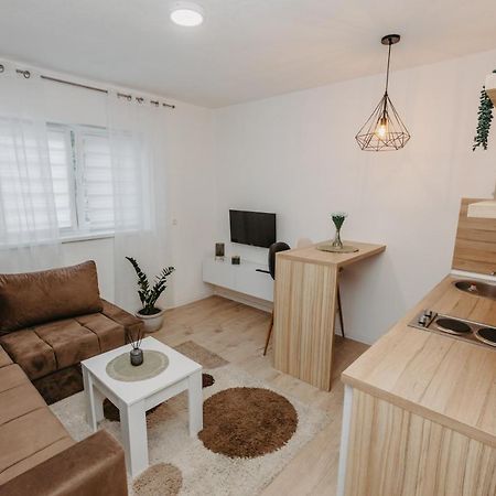 Ferienwohnung Stan Na Dan Flora Nevesinje Exterior foto