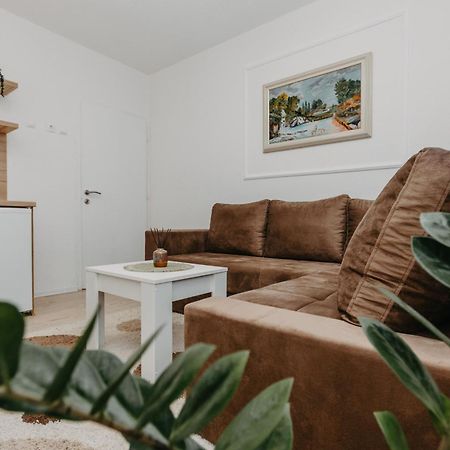 Ferienwohnung Stan Na Dan Flora Nevesinje Exterior foto