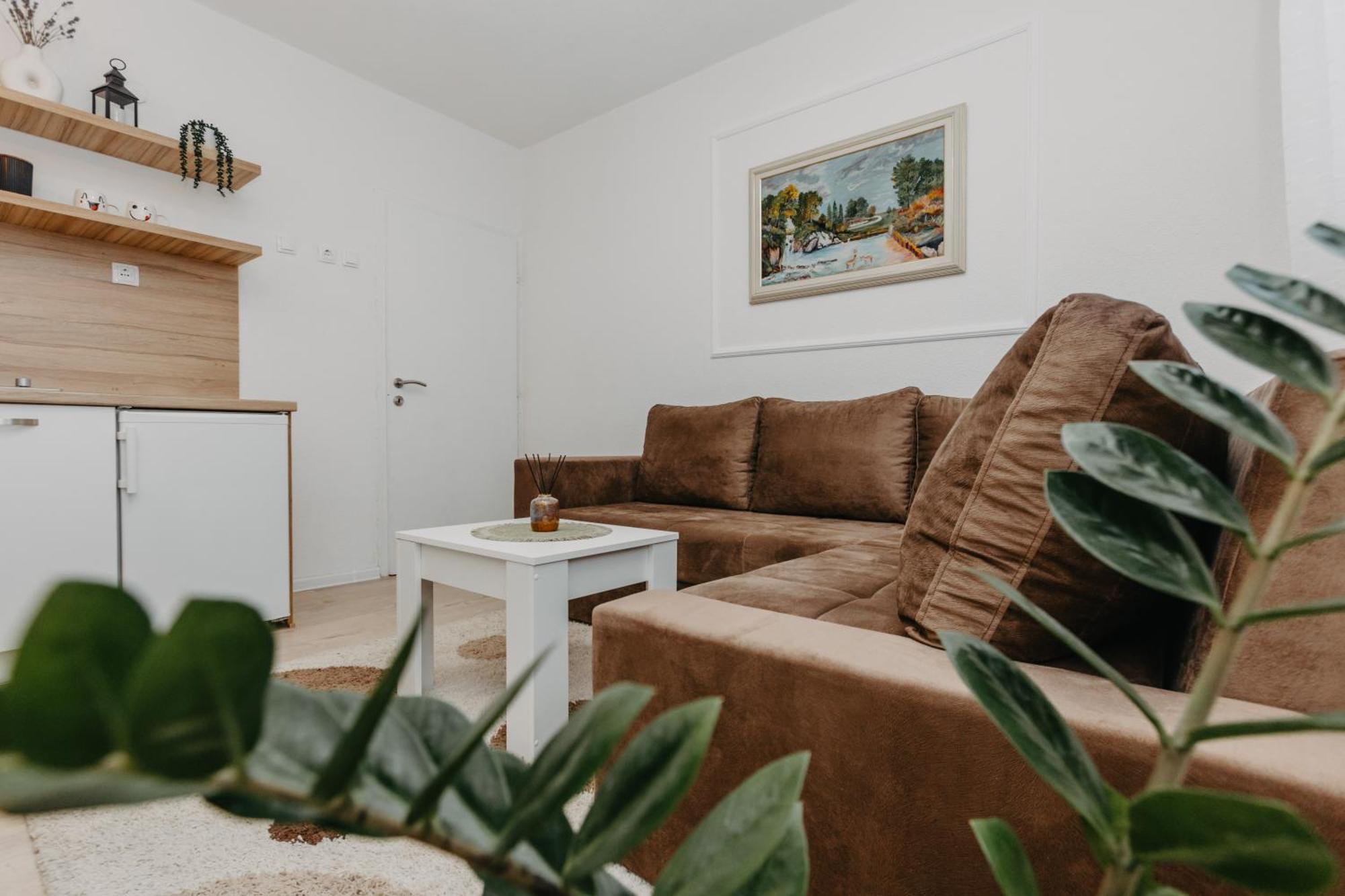 Ferienwohnung Stan Na Dan Flora Nevesinje Exterior foto
